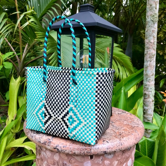 NWOT HANDWOVEN AND SUSTAINABLE MEDIUM TURQUOISE, BLACK & CREAM TOTE BAG, MEXICAN - Picture 6 of 9